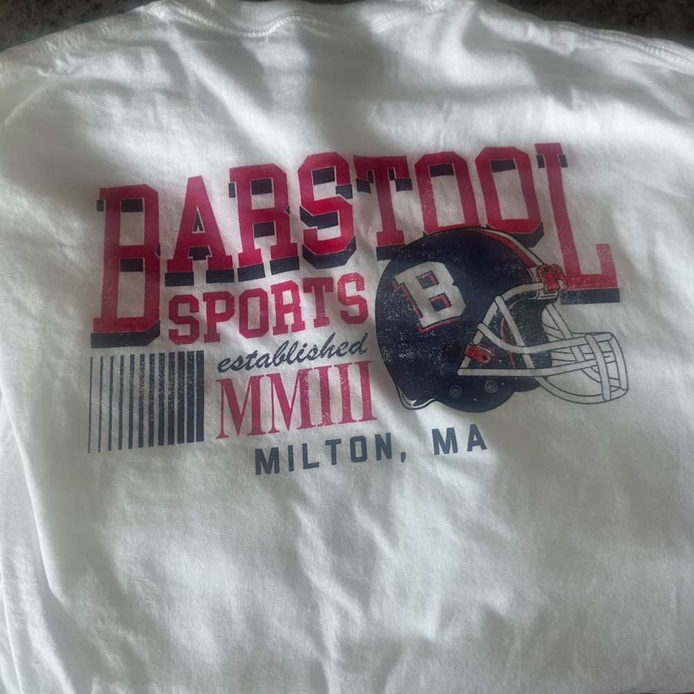 Barstool Sports White T-Shirt- long sleeve